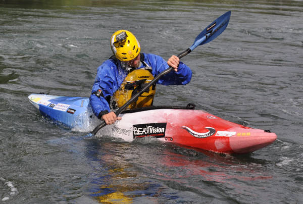 Mit der Rolle in der persönlichen Toolbox kannst du dich auf dem Wasser sicherer und selbstbewusster fortbewegen. Der Kurs findet im warmen und sauberen Hallenbad-Pool statt - ideale Bedingungen!